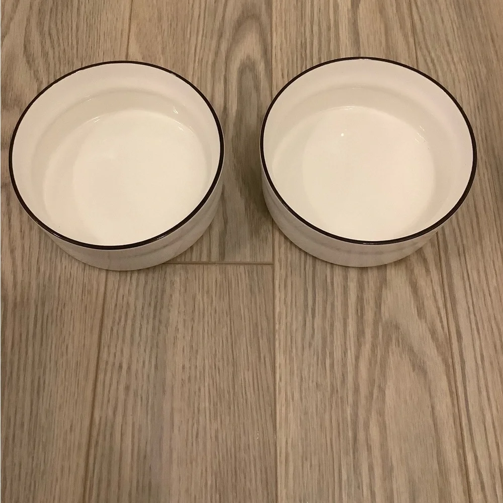 NWT BUNDLE OF 2 CREATIVE CO-OP 6” STONEWARE PET BOWLS❤️❤️❤️❤️